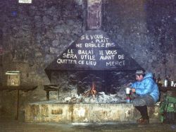 La hotte en 1970, la cheminée était de l'autre côté… 